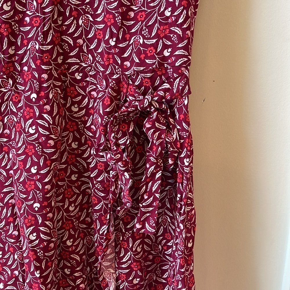 Francesca’s Floral Faux Wrap Dress - Picture 3 of 6